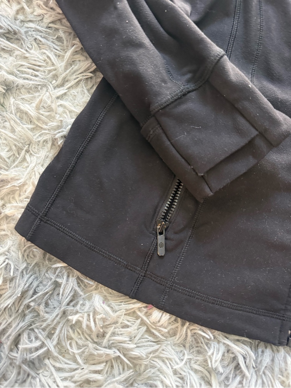 lululemon athletica Black Zip-Up Sculpting Jacket - Picture 4 of 5